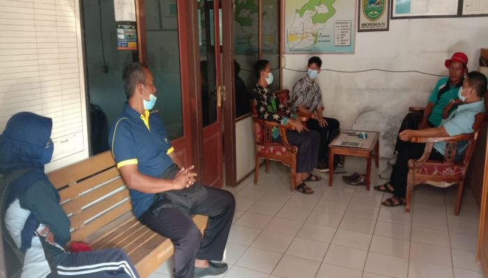 Dinas PUPR Kabupaten Kebumen melakukan Pengecekan Saluran Air Drainase di Desa Penimbun