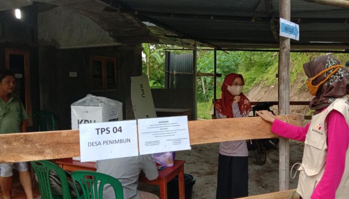 PPS Desa Penimbun Siap Sukseskan Pilbup Kebumen Periode 2021-2026, Hari Ini Perlengkapan Sudah Terdistribusi di seluruh TPS 01