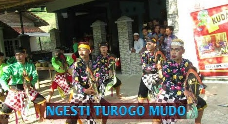 Kesenian Kuda Kepang Ngesti Turonggo Mudo 01