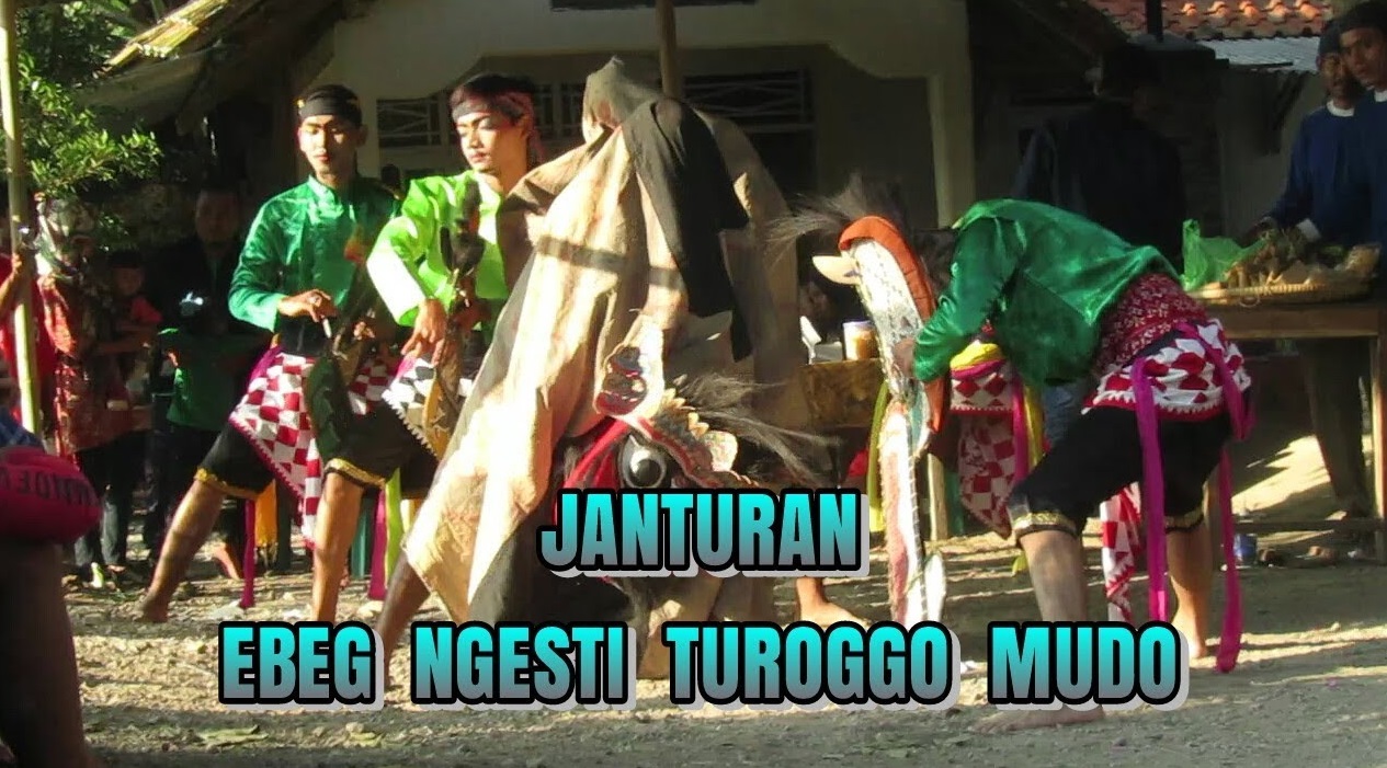 Kesenian Kuda Kepang Ngesti Turonggo Mudo