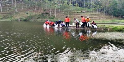 Lestarikan Lingkungan, Puluhan Ribu Benih Ikan Ditebar di Embung DAS Kalong Desa Penimbun, Kebumen