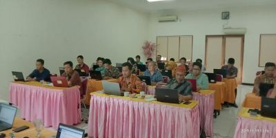 Wujudkan Desa Online, Pemdes Penimbun Mengikuti Pelatihan di Hotel Candisari